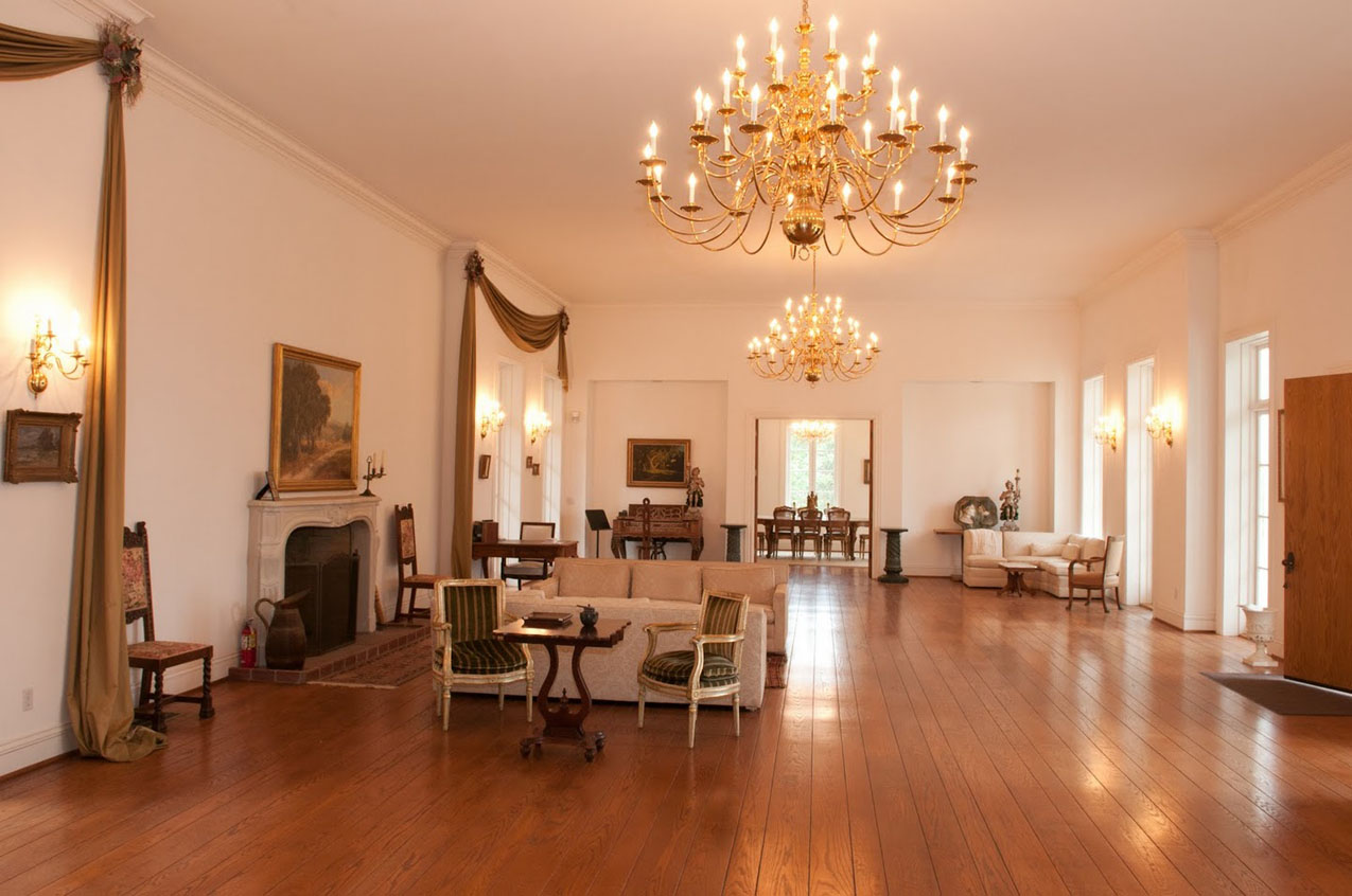Main hall of the Villa